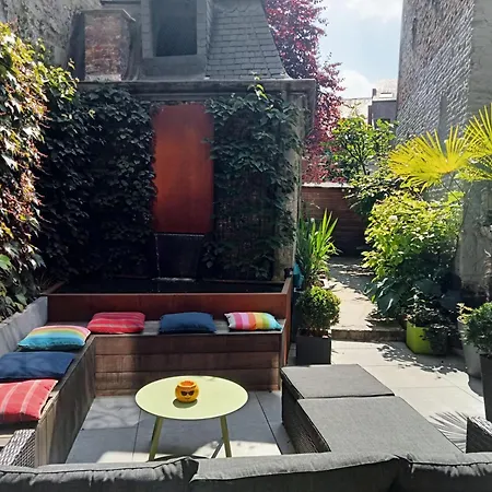 ベッド・アンド・ブレックファスト La Couque Cuivree 3*