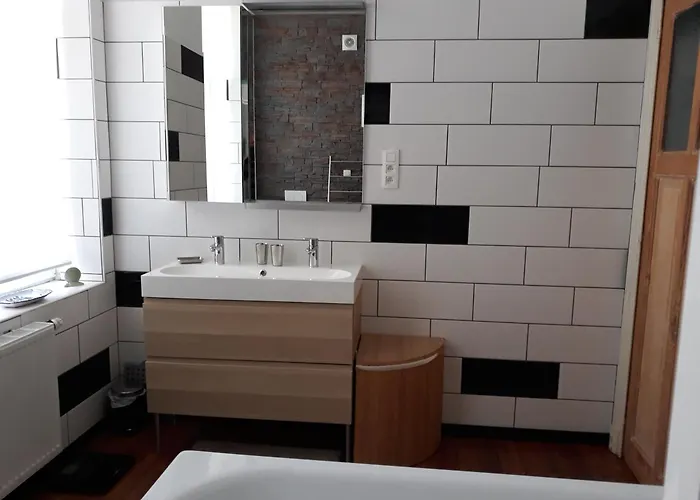 ベッド・アンド・ブレックファスト La Couque Cuivree 3*